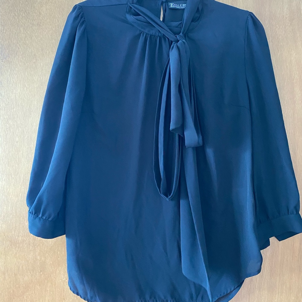 New York and company women’s M black long sleeve blouse